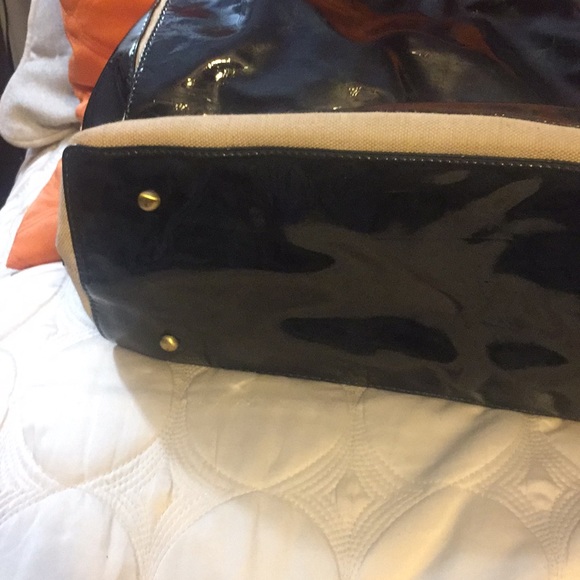 Dark Green Patent Leather Satchel - Picture 3 of 4